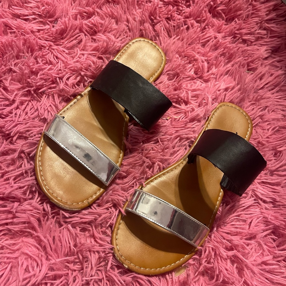 cute black and silver strap sandals 🖤